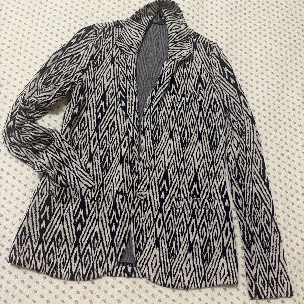 Tart blue and White Geometric Blazer